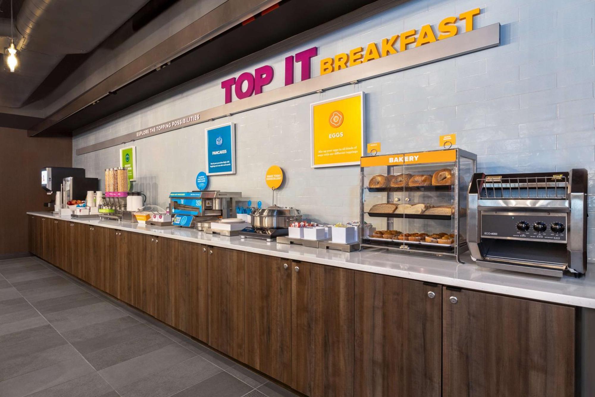 Tru By Hilton Brooklyn Hotel New York City Exterior photo